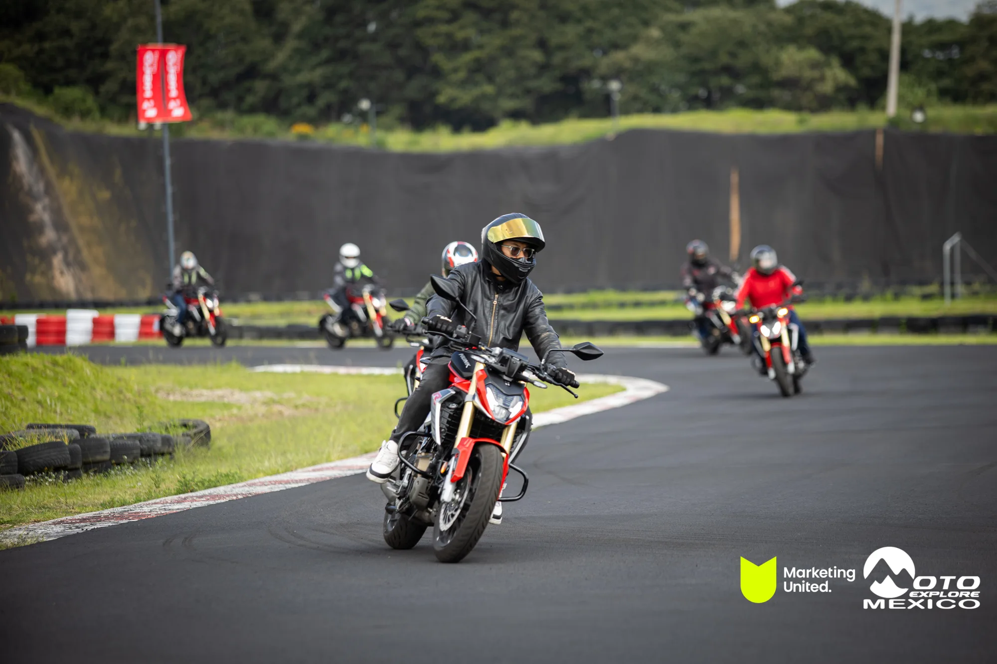 KBR PRUEBA DE MANEJO HUNK 100