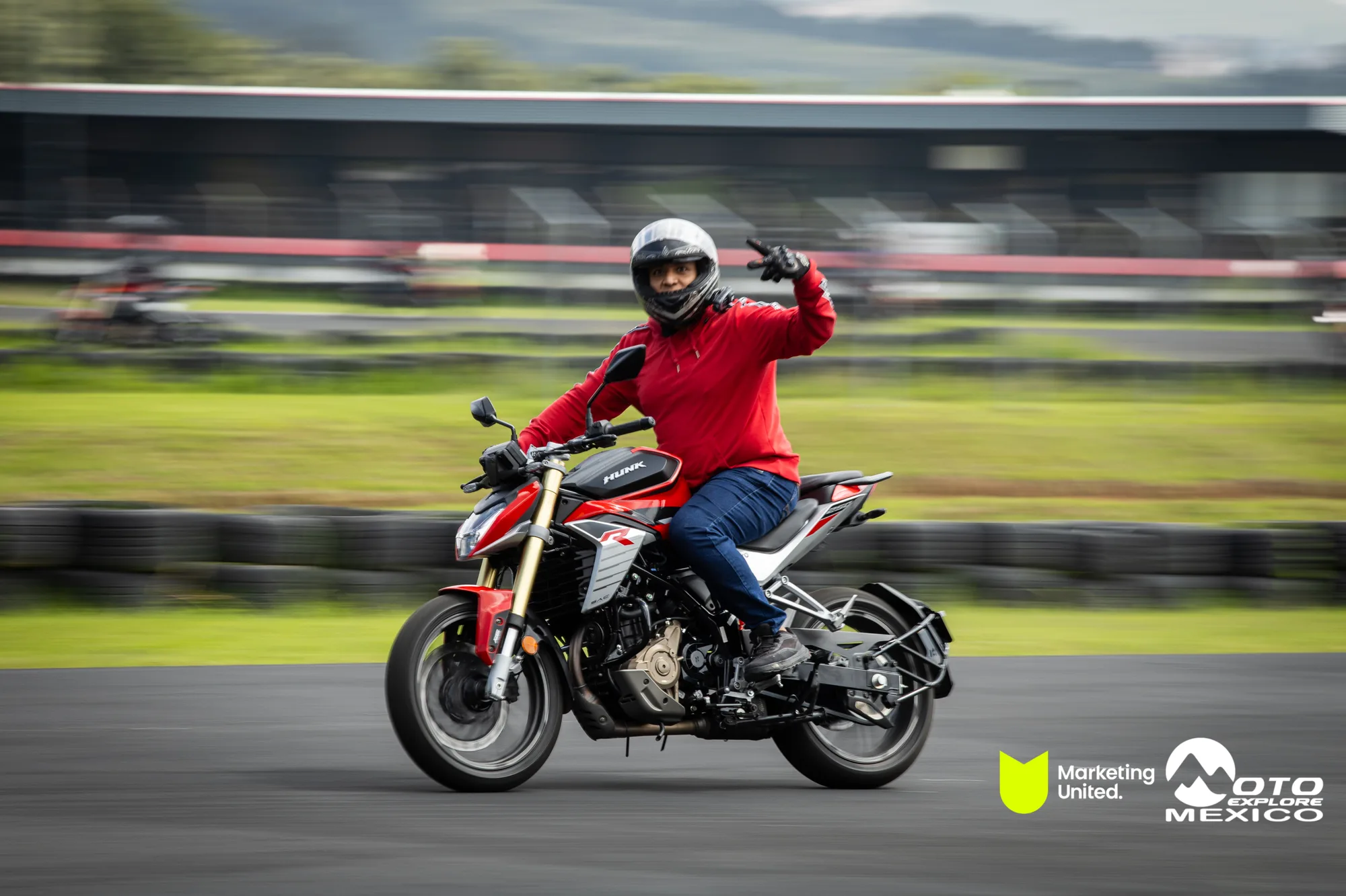 KBR PRUEBA DE MANEJO HUNK 107