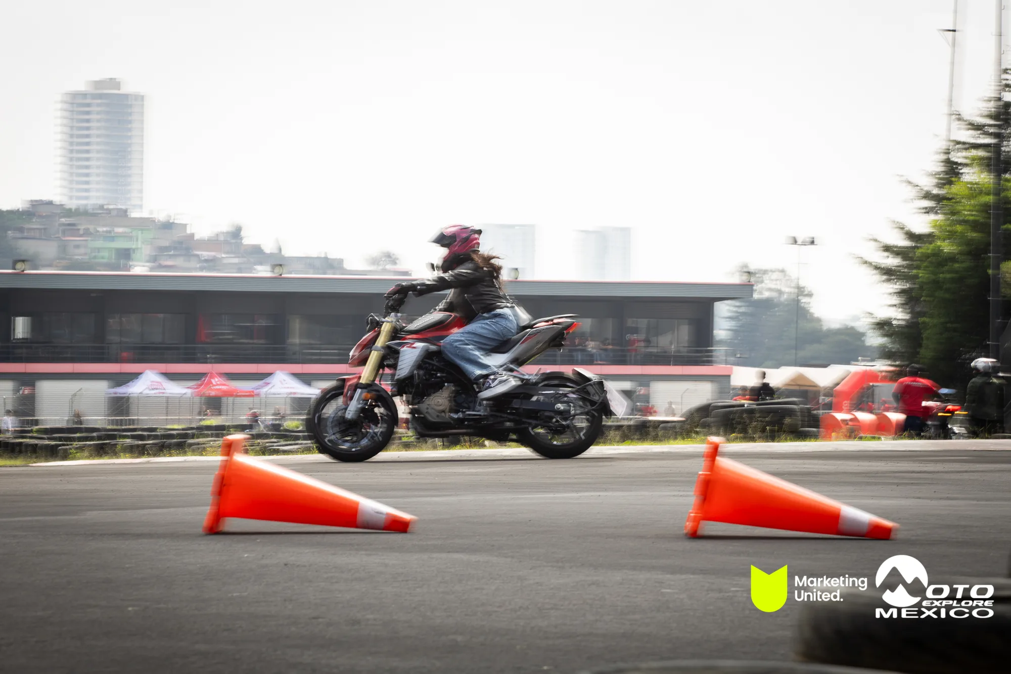 KBR PRUEBA DE MANEJO HUNK 110