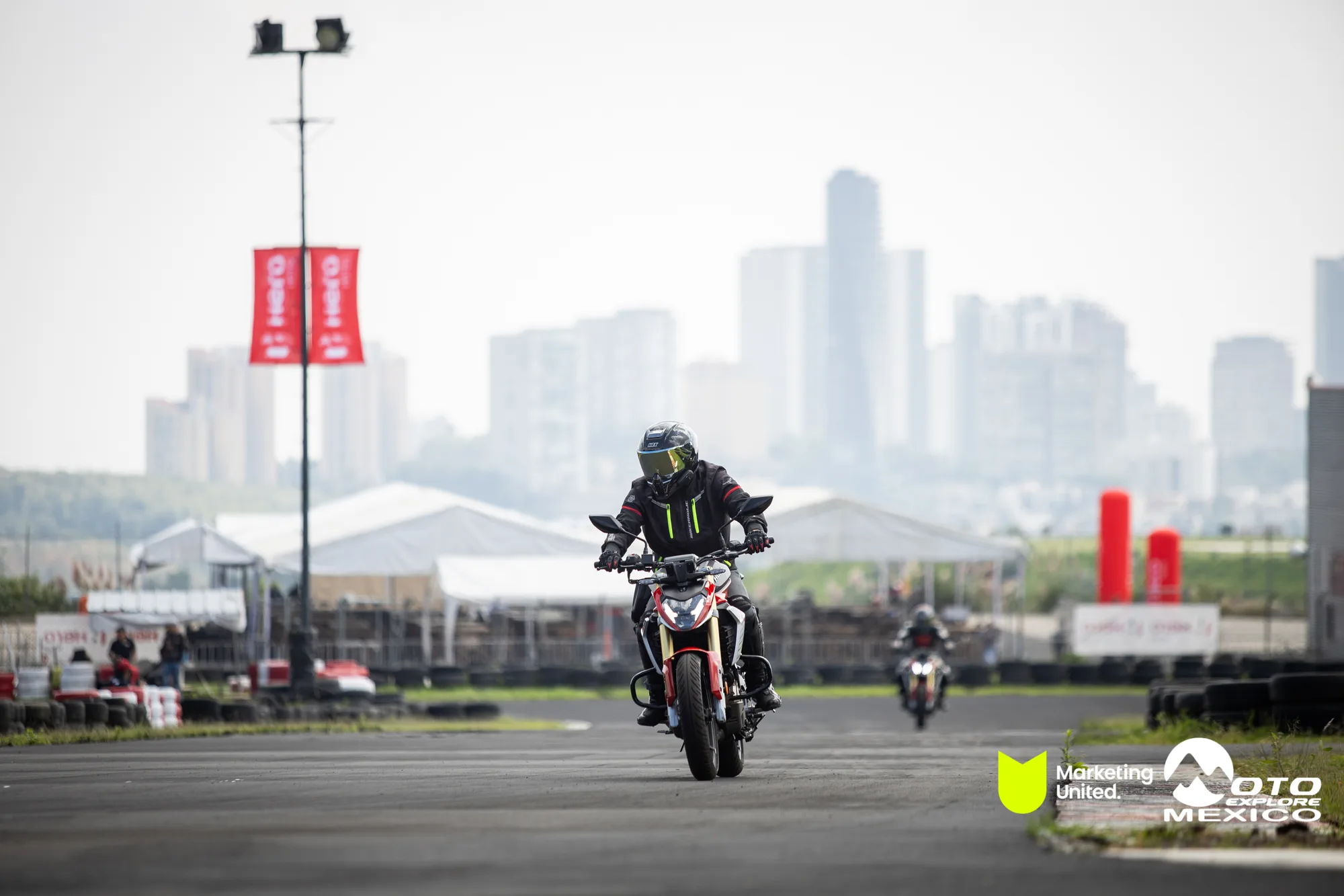 KBR PRUEBA DE MANEJO HUNK 118