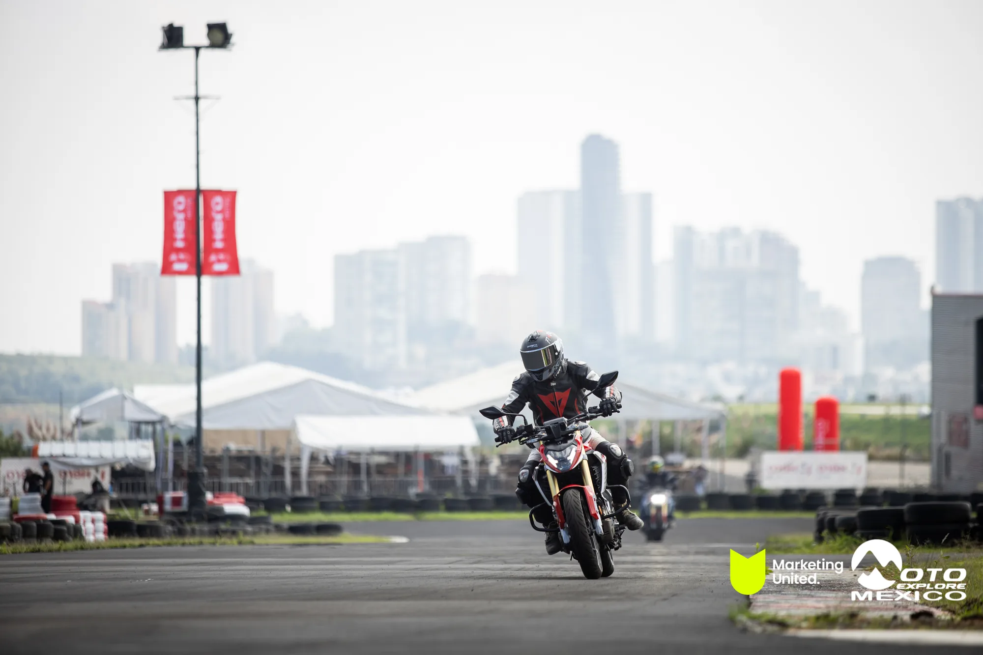 KBR PRUEBA DE MANEJO HUNK 119