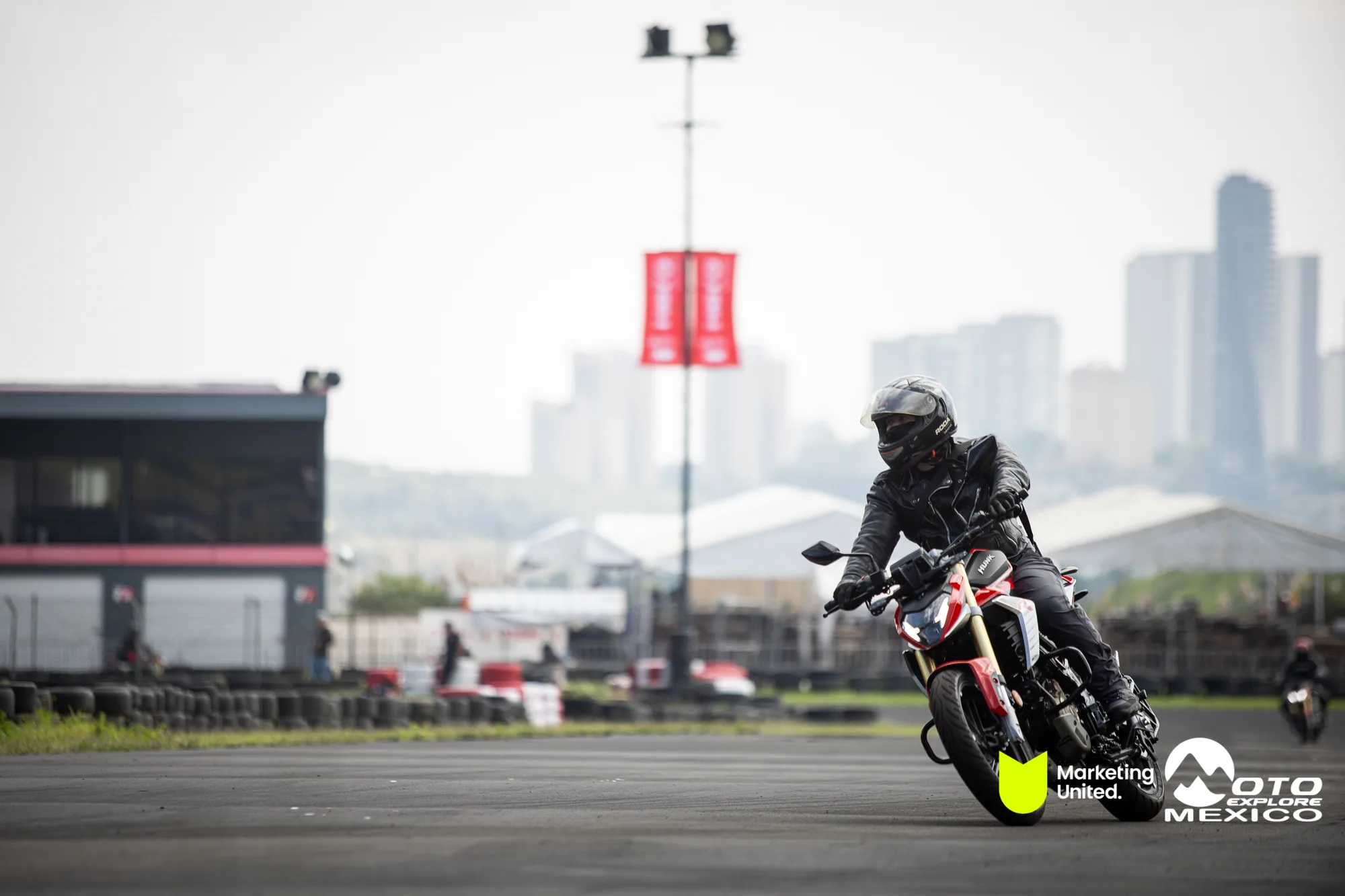 KBR PRUEBA DE MANEJO HUNK 125
