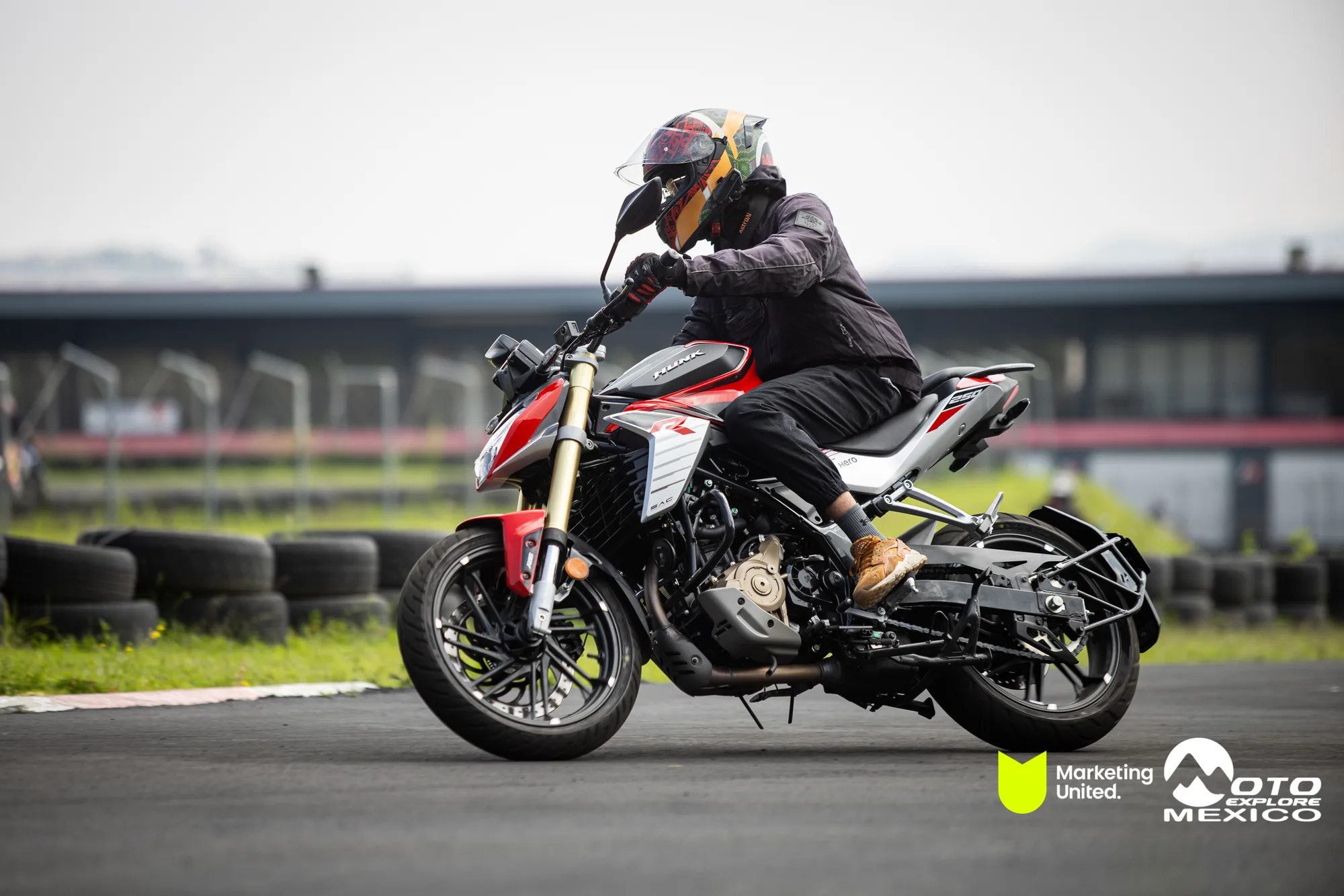 KBR PRUEBA DE MANEJO HUNK 133