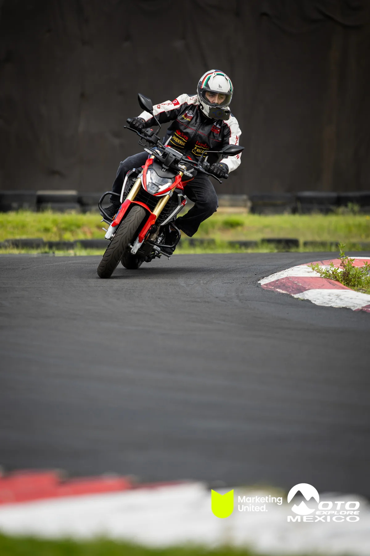 KBR PRUEBA DE MANEJO HUNK 139