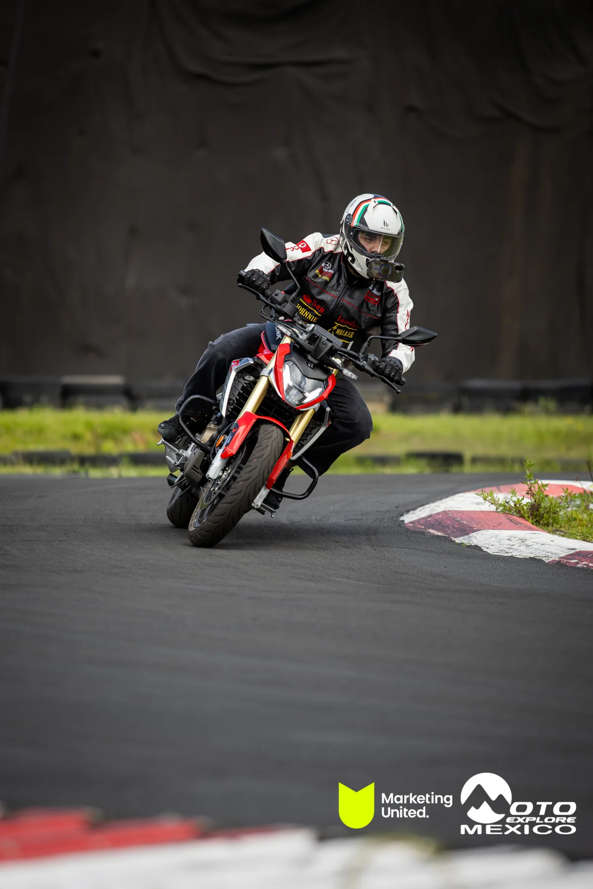 KBR PRUEBA DE MANEJO HUNK 140