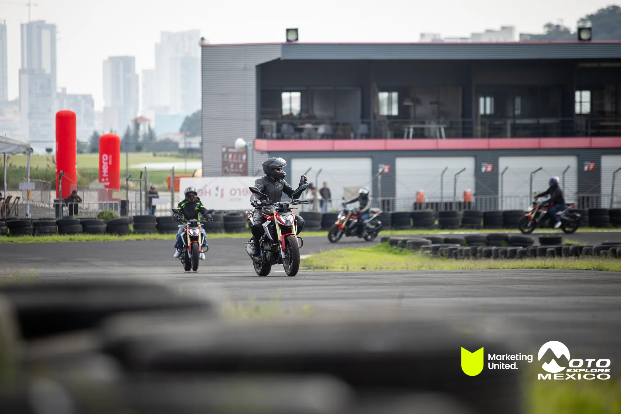 KBR PRUEBA DE MANEJO HUNK 146