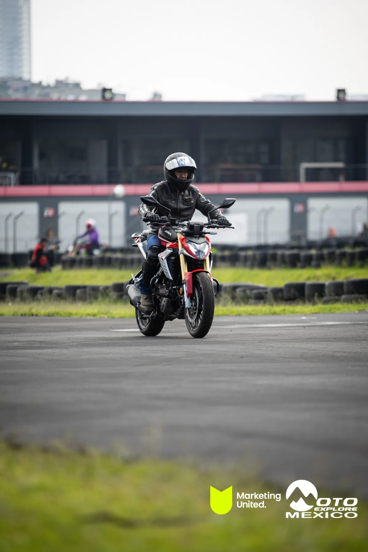 KBR PRUEBA DE MANEJO HUNK 152