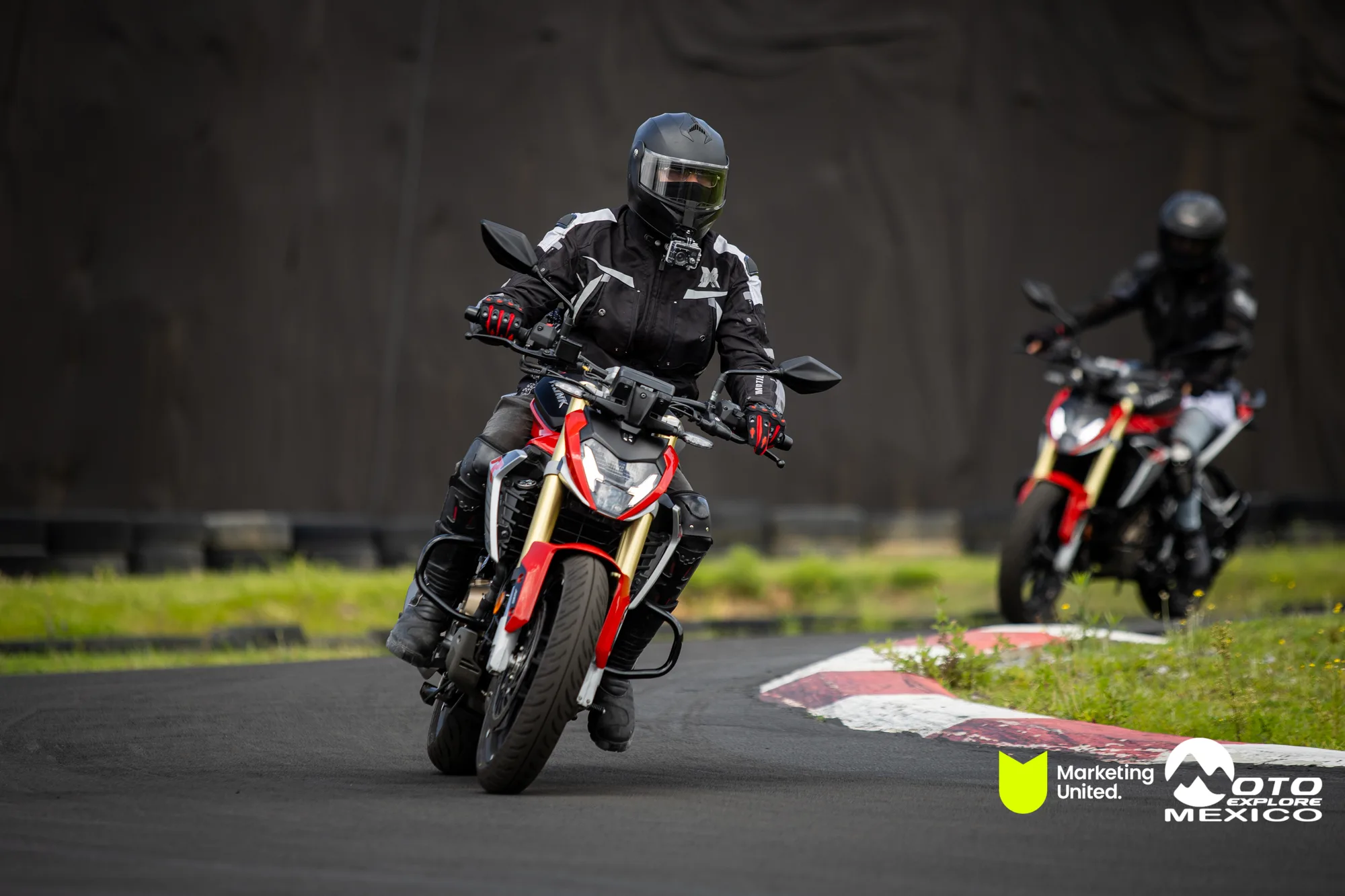 KBR PRUEBA DE MANEJO HUNK 167