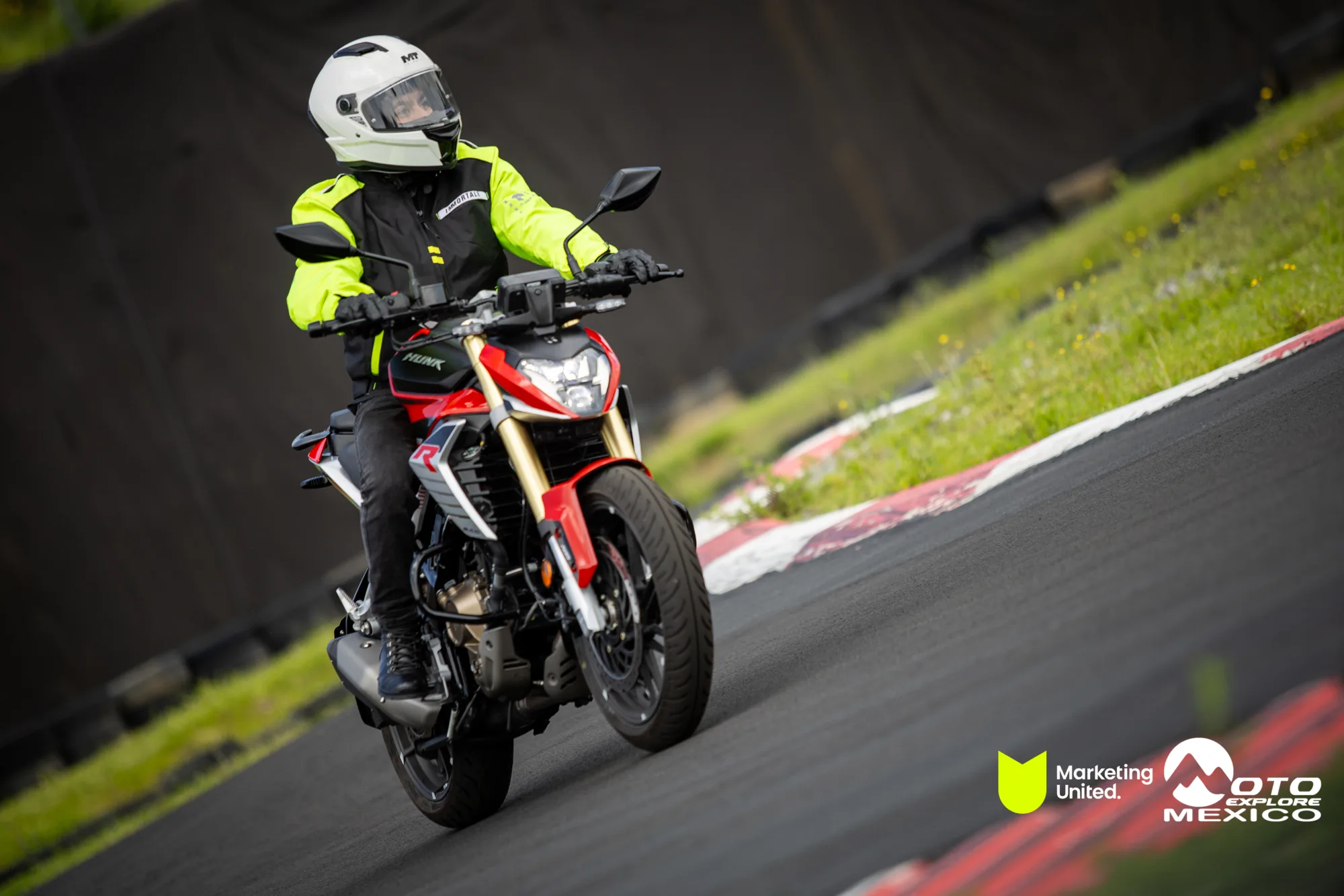 KBR PRUEBA DE MANEJO HUNK 174