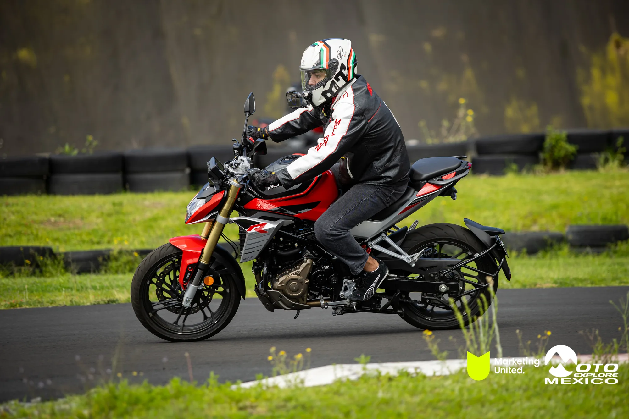 KBR PRUEBA DE MANEJO HUNK 176