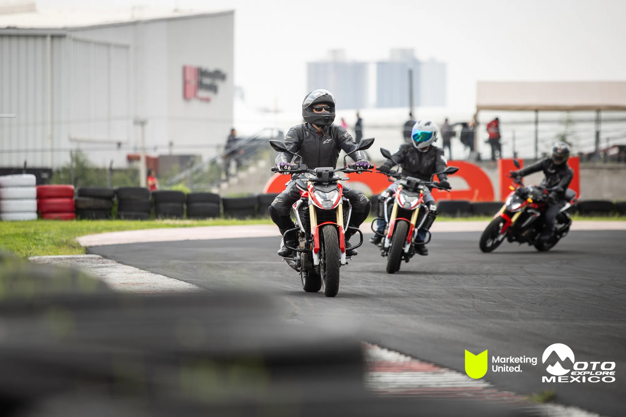 KBR PRUEBA DE MANEJO HUNK 179