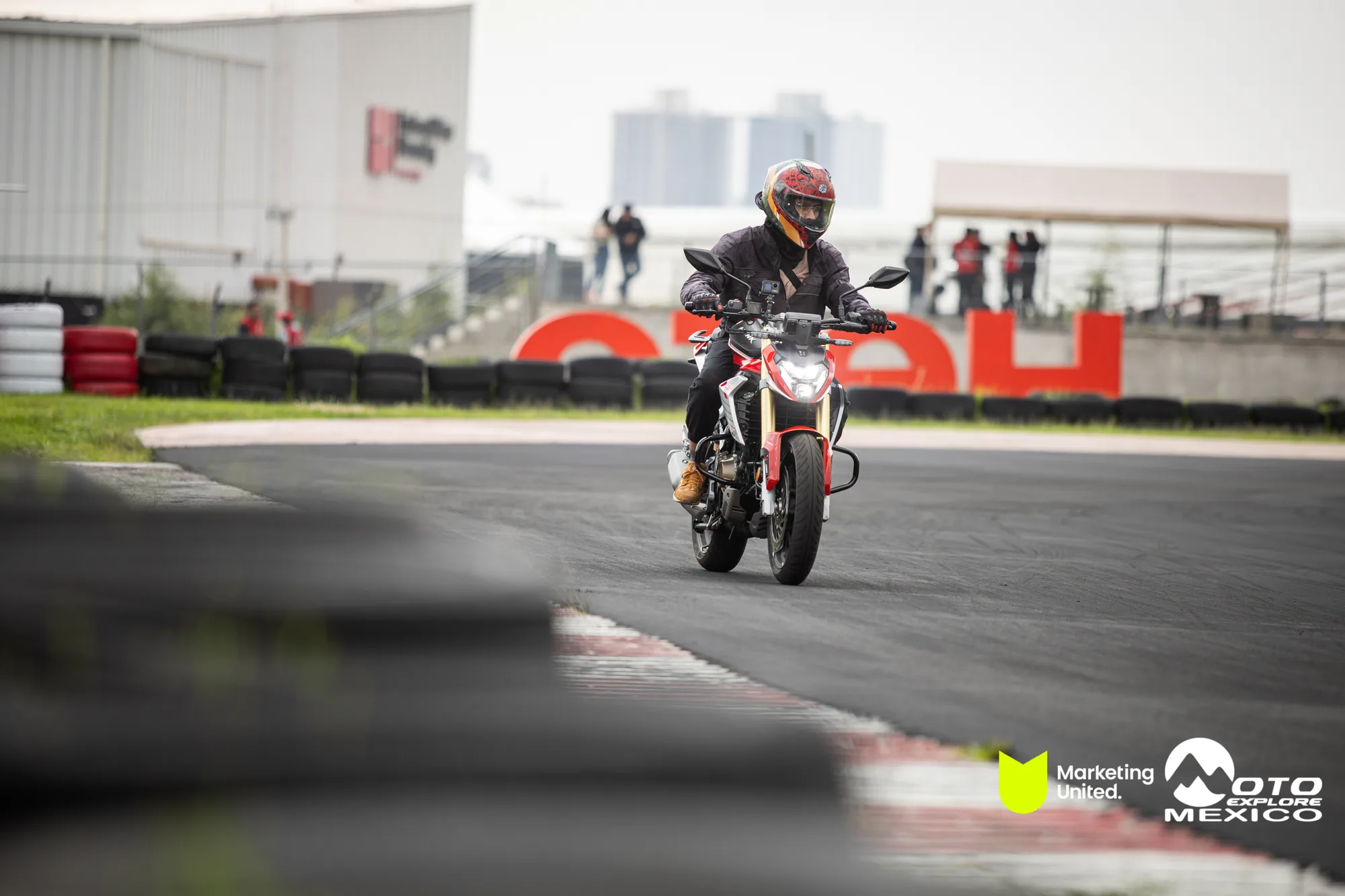 KBR PRUEBA DE MANEJO HUNK 196