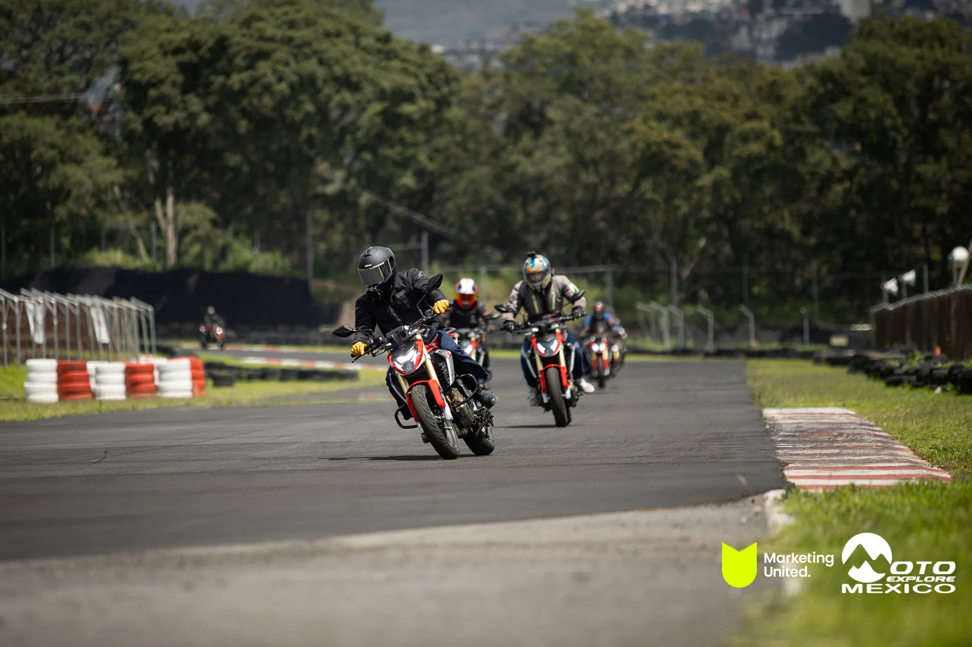KBR PRUEBA DE MANEJO HUNK 238