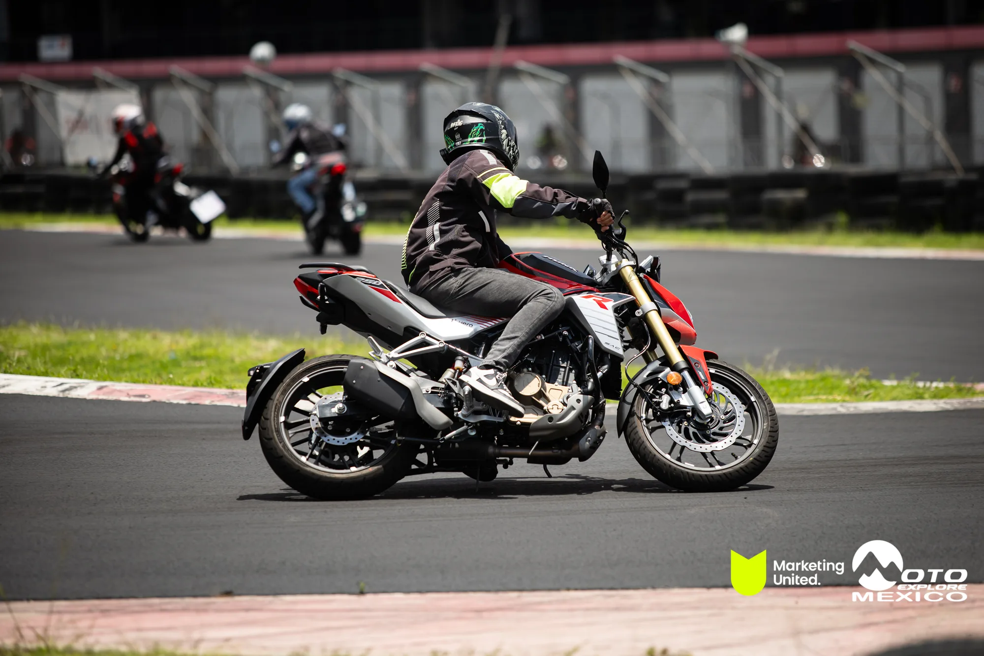 KBR PRUEBA DE MANEJO HUNK 267