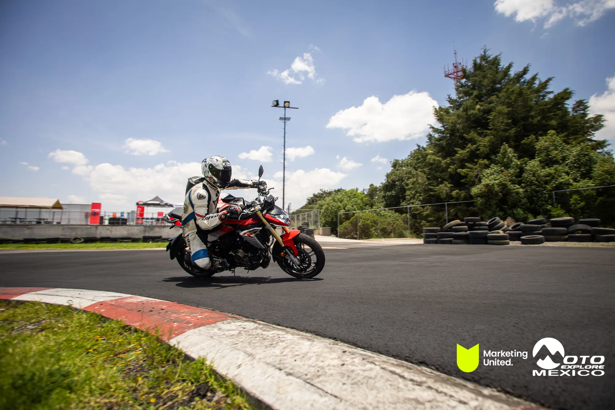 KBR PRUEBA DE MANEJO HUNK 304