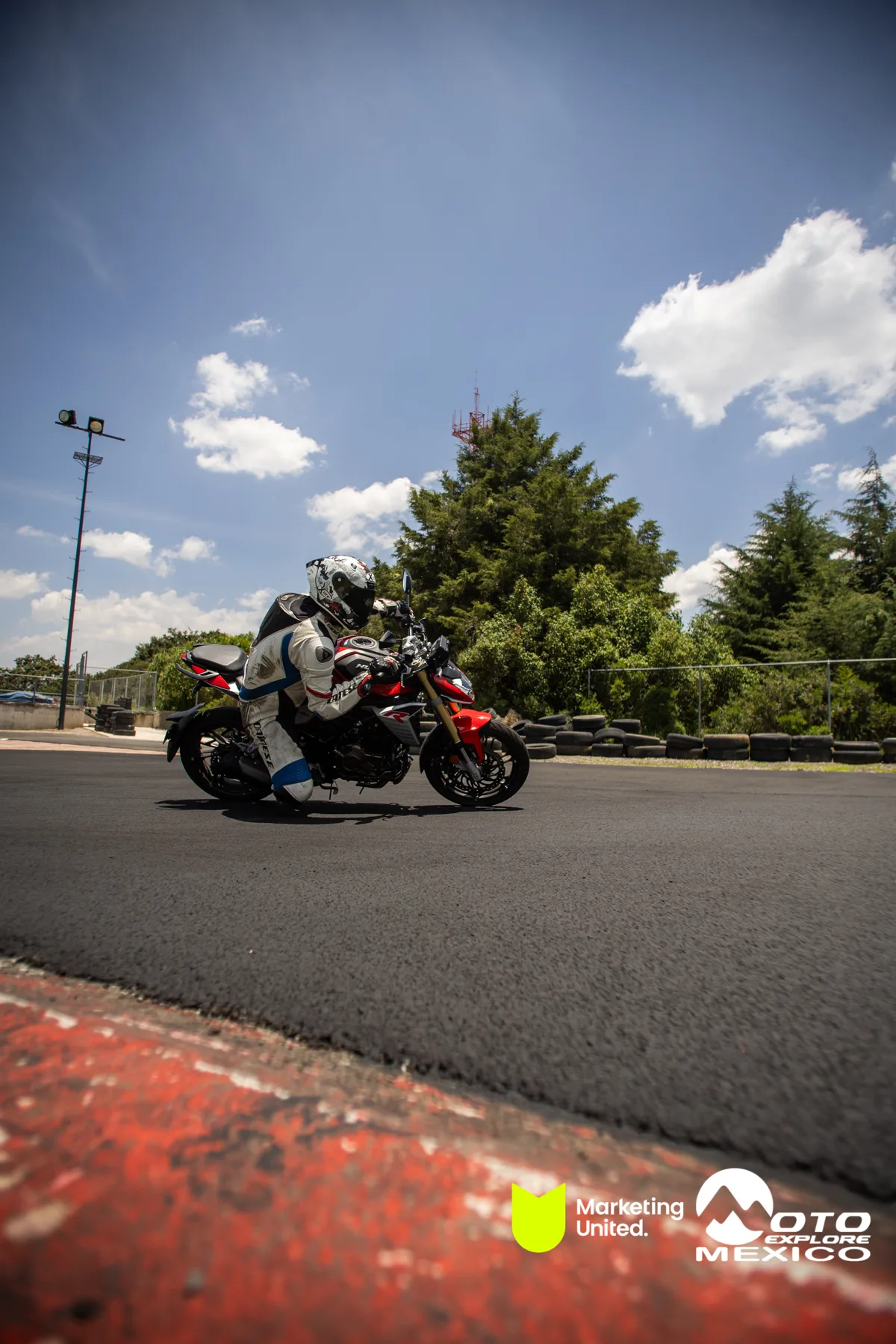 KBR PRUEBA DE MANEJO HUNK 315