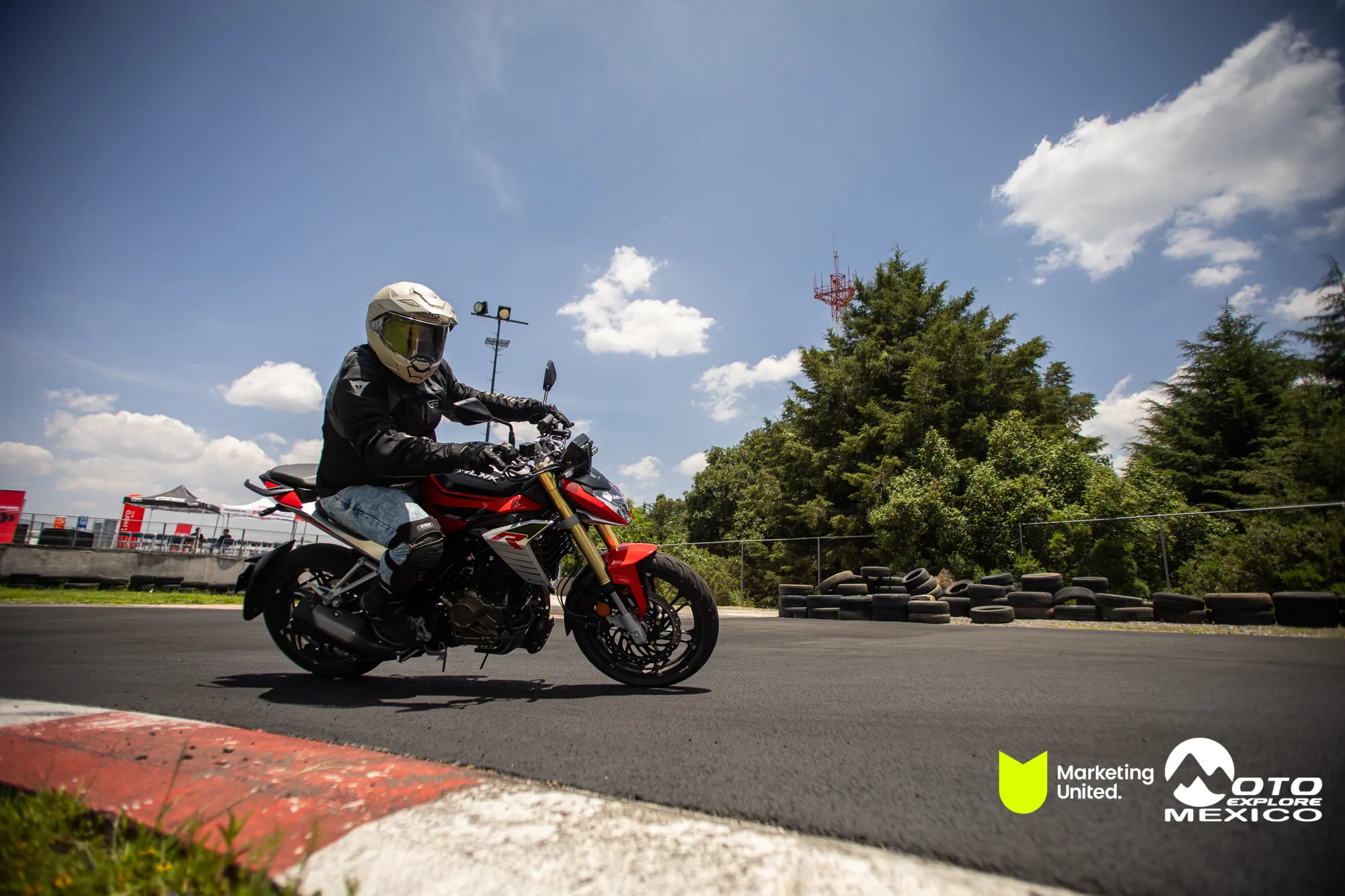 KBR PRUEBA DE MANEJO HUNK 318