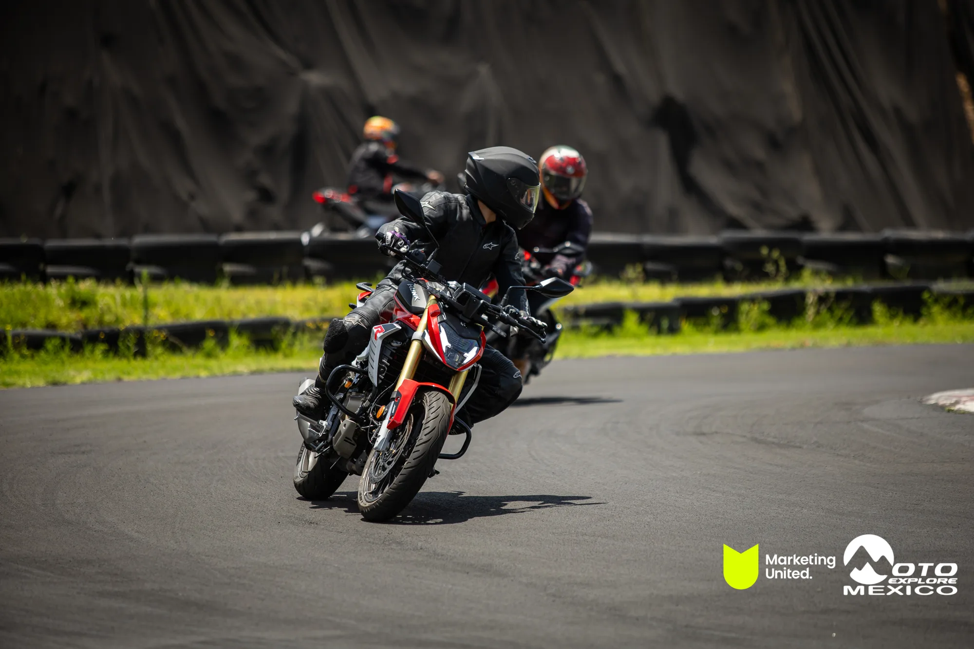 KBR PRUEBA DE MANEJO HUNK 332