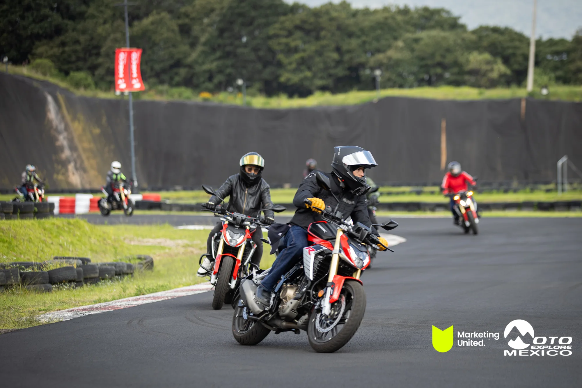 KBR PRUEBA DE MANEJO HUNK 99